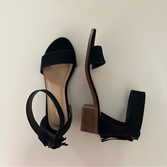 J.Adams Suede Heels Size 6.5 - Picture 3 of 10